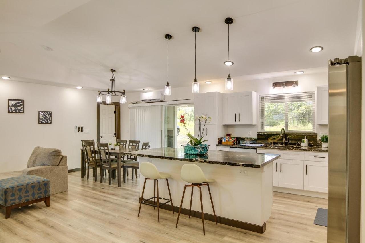 Keaau Getaway With Patio, 3 Mi To Shipman Beach! Экстерьер фото